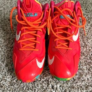 Nike LeBron 11 Fruity Pebbles GS 5.5Y Basketball Shoes Youth / Women’s 7 SOLD